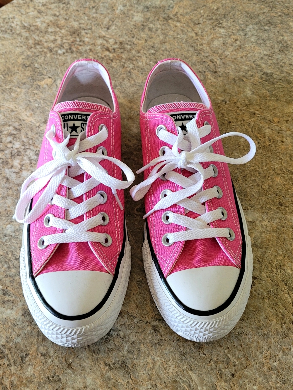 Pink Converse 💕 - Picture 10 of 11